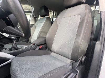 Audi Q2 14 35 tfsi 150ch cod design carplay - 5