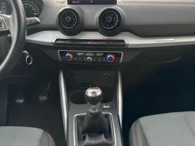 Audi Q2 14 35 tfsi 150ch cod design carplay - 10