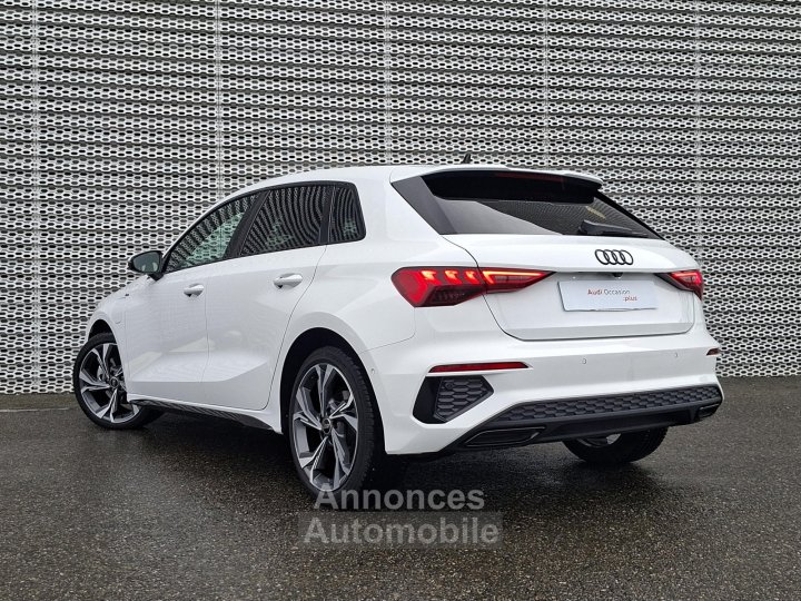 Audi A3 Sportback 40 TFSIe 204 S tronic 6 S Line - 4