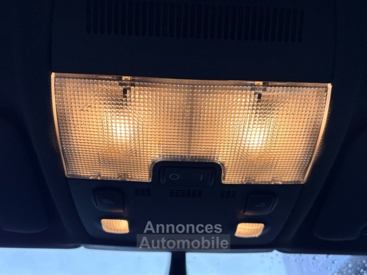 Audi RS3 SPORTBACK 25 TFSI 340 ch Quattro S-Tronic ~ Bose ~ Si&egrave;ges &eacute;lec  chauffants ~ Black Edition ~ Suivi ~ Vidange Boite-Haldex - 31