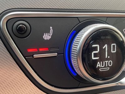 Audi A4 20 30 tdi 135ch mhev avus s-tronic cuir-sieges chauffants-b&o-camera-carplay   - 17