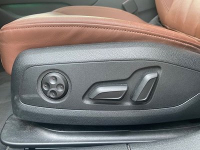 Audi A4 20 30 tdi 135ch mhev avus s-tronic cuir-sieges chauffants-b&o-camera-carplay   - 28