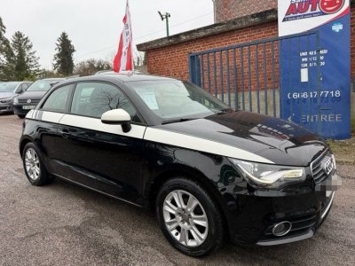 Audi A1 Magnifique en 1,6 tdi 90 cv gps Bluetooth Clim   - 2