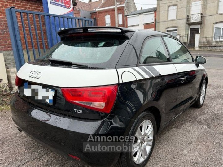 Audi A1 Magnifique en 1,6 tdi 90 cv gps Bluetooth Clim - 3