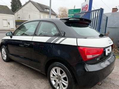 Audi A1 Magnifique en 1,6 tdi 90 cv gps Bluetooth Clim   - 4
