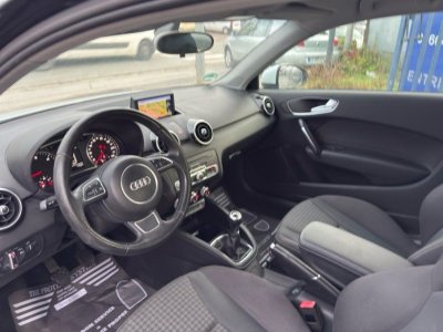 Audi A1 Magnifique en 1,6 tdi 90 cv gps Bluetooth r&eacute;gulateur de vitesse   - 5