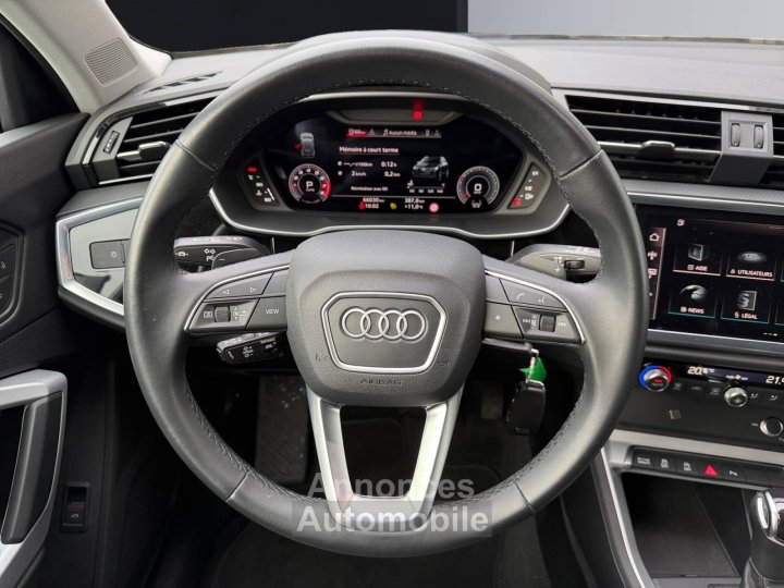 Audi Q3 35 TFSI 150 ch S tronic 7 Design - 12