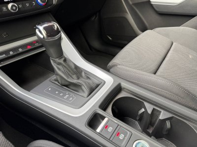 Audi Q3 35 TFSI 150 ch S tronic 7 Design   - 22