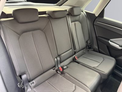 Audi Q3 35 TFSI 150 ch S tronic 7 Design   - 23