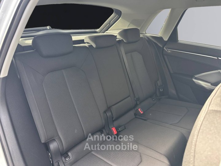 Audi Q3 35 TFSI 150 ch S tronic 7 Design - 26
