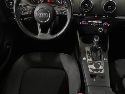 Audi A3 III 14 TFSI 204ch e-tron Business line S tronic 6   - 19