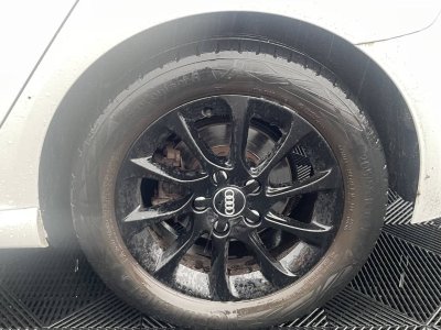 Audi A3 III 14 TFSI 204ch e-tron Business line S tronic 6   - 35