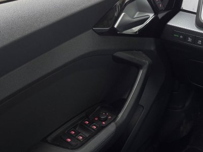 Audi A1 Sportback 10 25 tfsi 95ch advanced s-tronic 1er main entretien complet pack hiver-ete   - 9