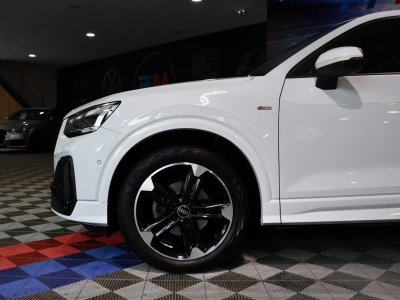 Audi Q2 S-Line 35 TFSI 150 S-Tronic GPS Virtual SONOS Parc Assist Car Play Hayon Pr&eacute; Sense R&eacute;gulateur JA 18 Garantie 27/10/2027 ou 100000 km   - 35