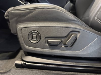 Audi Q3 45 TFSIe 245 ch S tronic 6 S line   - 16