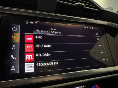 Audi Q3 45 TFSIe 245 ch S tronic 6 S line   - 30