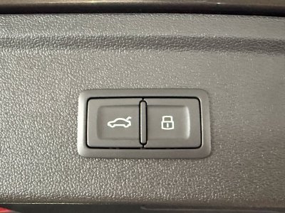 Audi A3 Sportback TFSI e Hybride rechargeable 204 S tronic 6 S line - 11