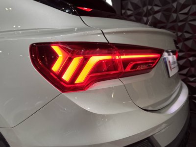 Audi Q3 Sportback 35 TDI 150ch S line S tronic 7   - 19