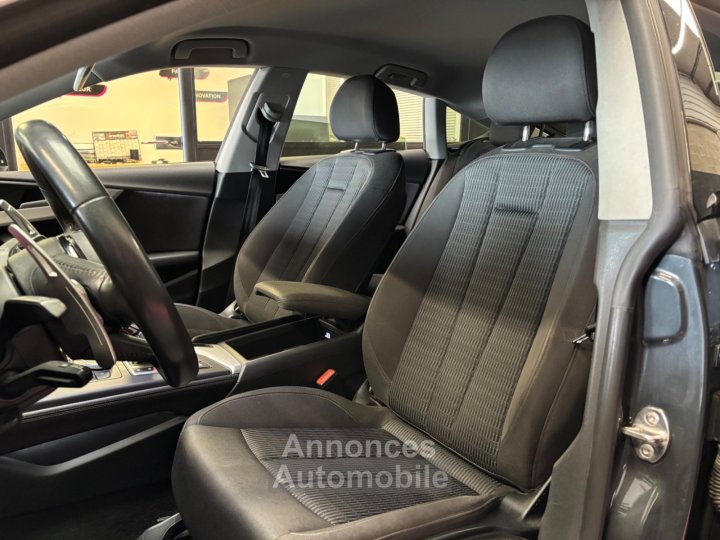 Audi A5 S-Line 20 TFSI 190 CV S-tronic - Design - Attelage - 11
