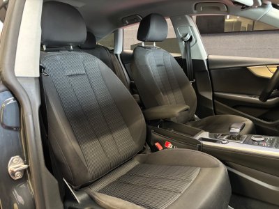 Audi A5 S-Line 20 TFSI 190 CV S-tronic - Design - Attelage   - 12