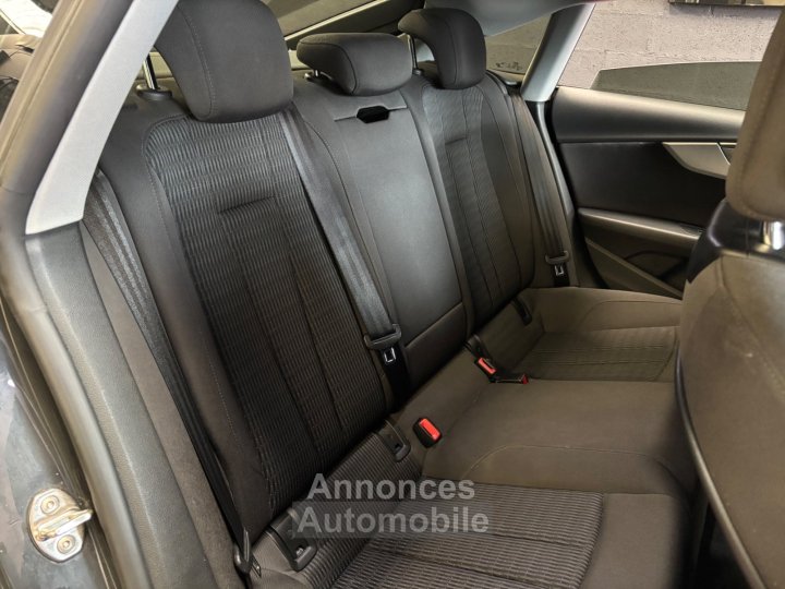 Audi A5 S-Line 20 TFSI 190 CV S-tronic - Design - Attelage - 14