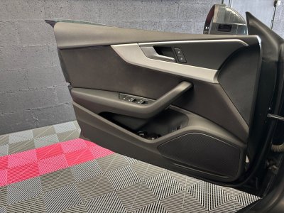 Audi A5 S-Line 20 TFSI 190 CV S-tronic - Design - Attelage   - 30