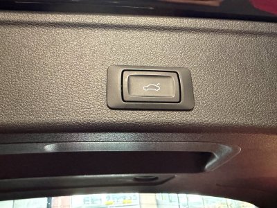 Audi A4 AVANT S-Line 30 TDI 136 CV S-tronic 7 - MATRIX LED - CarPlay - Si&egrave;ges chauffants   - 31