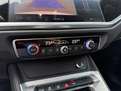 Audi Q3 II 35 TFSI 150ch Design Luxe   - 12