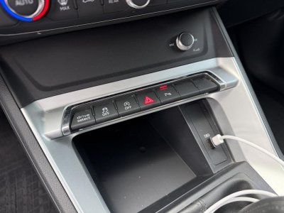 Audi Q3 II 35 TFSI 150ch Design Luxe   - 14