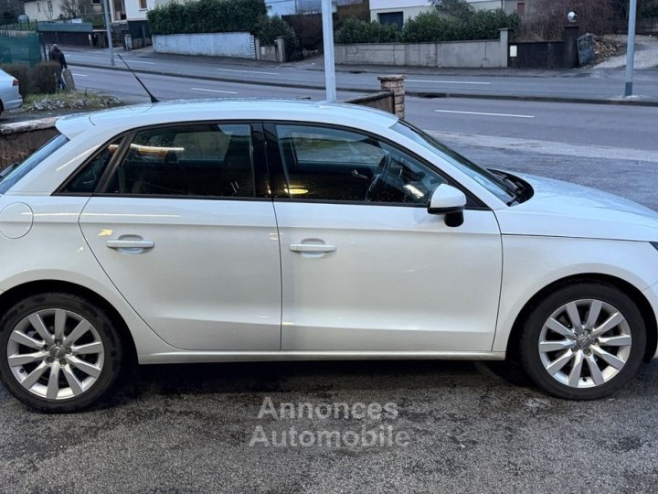 Audi A1 Sportback 14 tfsi 122 ambiente s-tronic - 4