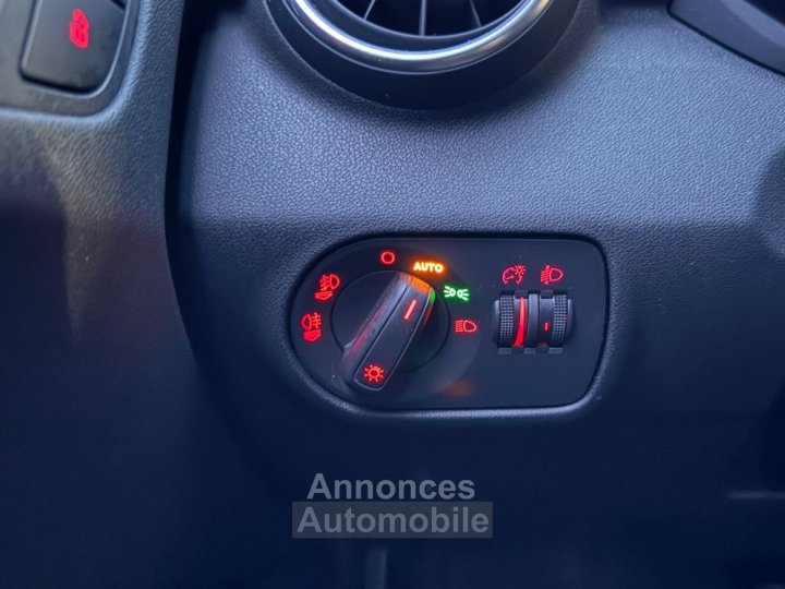 Audi A1 Sportback 14 tfsi 122 ambiente s-tronic - 25