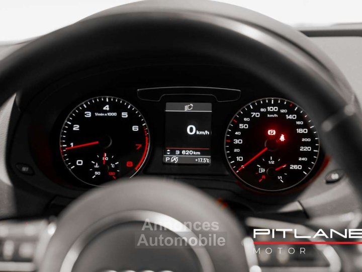 Audi Q3 14 TFSI Design S-tronic CUIR ATTELAGE CHAUFF - 23