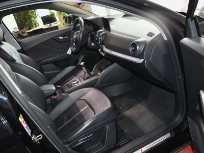 Audi Q2 S-Line Ambition Luxe 35 TFSI 150 BVM6 GPS Virtual Caméra TO Parc Assist Attelage Hayon Cuir JA 18 - 19