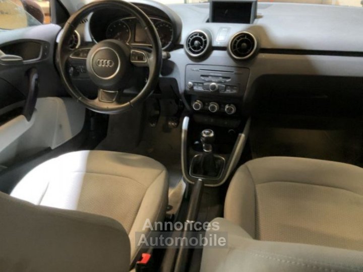 Audi A1 Sportback 12 TFSI 86CH AMBITION - 4