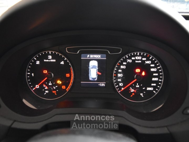 Audi Q3 20 TDI 177 ch S line - 26