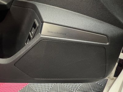 Audi A3 Sportback Competition 45 TFSIe 245 CV - Toit ouvrant - CarPlay - 23