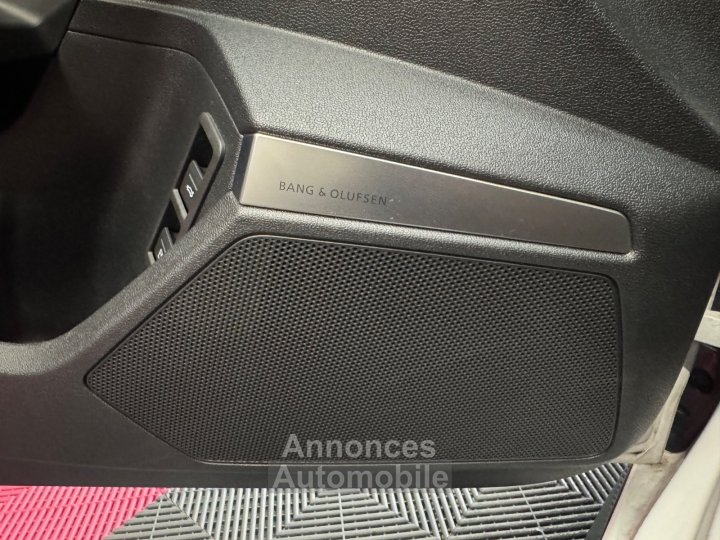 Audi A3 Sportback Competition 45 TFSIe 245 CV - Toit ouvrant - CarPlay - 23