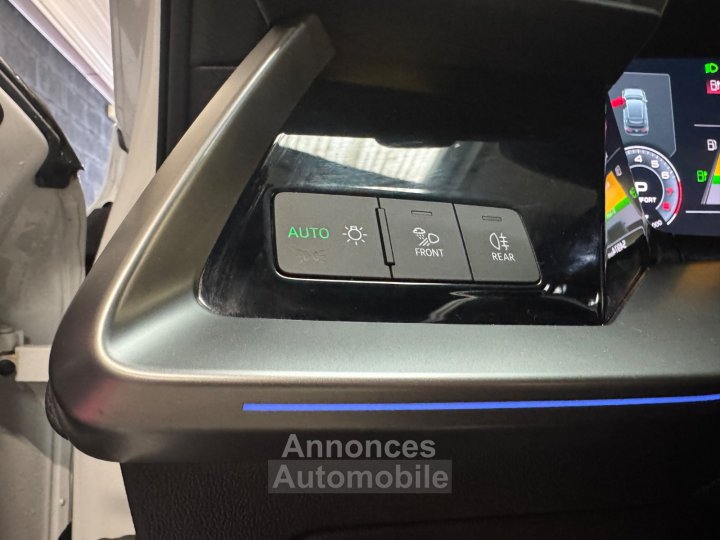 Audi A3 Sportback Competition 45 TFSIe 245 CV - Toit ouvrant - CarPlay - 24