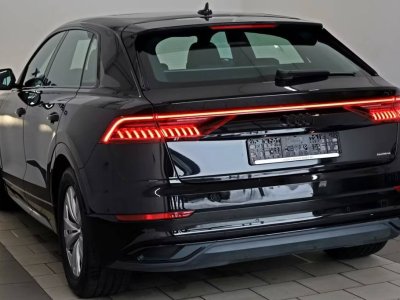 Audi Q8 55 TFSI quattro, Navi,SH,Cam,Pano,B&O - 8