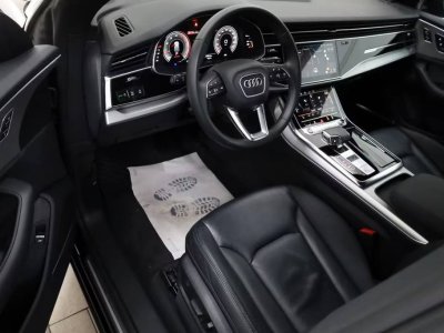 Audi Q8 55 TFSI quattro, Navi,SH,Cam,Pano,B&O - 9