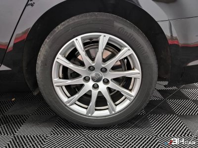 Audi A4 Avant 40 20 TDI S-Tronic 7 Design Luxe - 190cv / Apple Carplay / Attelage / Hayon / Radars   - 26