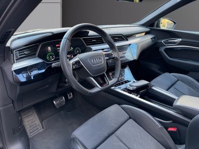 Audi Q8 E-TRON SPORTBACK S-LINE 55 408 ch 114 kWh Quattro - Toit Ouvrant - M&eacute;plat - Si&egrave;ge Electrique M&eacute;moire - Cam&eacute;ra 360   - 9