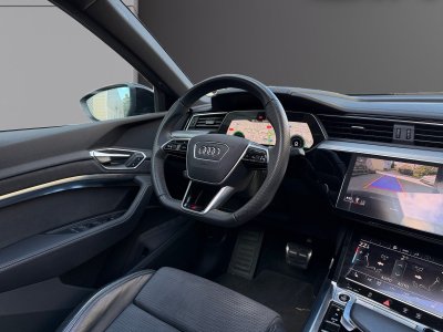 Audi Q8 E-TRON SPORTBACK S-LINE 55 408 ch 114 kWh Quattro - Toit Ouvrant - M&eacute;plat - Si&egrave;ge Electrique M&eacute;moire - Cam&eacute;ra 360   - 12