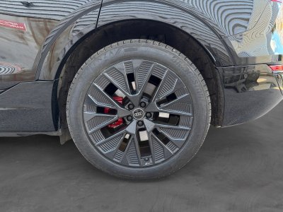 Audi Q8 E-TRON SPORTBACK S-LINE 55 408 ch 114 kWh Quattro - Toit Ouvrant - M&eacute;plat - Si&egrave;ge Electrique M&eacute;moire - Cam&eacute;ra 360   - 17