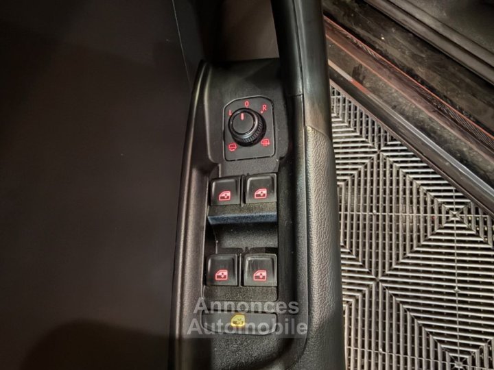 Audi A1 Sportback 10 25 tfsi 95 + clim auto radar av-ar apple carplay-android sans fil - 9