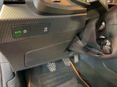 Audi A1 Sportback 10 25 tfsi 95 + clim auto radar av-ar apple carplay-android sans fil   - 10