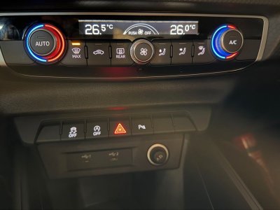 Audi A1 Sportback 10 25 tfsi 95 + clim auto radar av-ar apple carplay-android sans fil   - 17