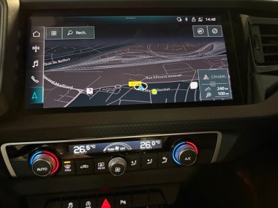 Audi A1 Sportback 10 25 tfsi 95 + clim auto radar av-ar apple carplay-android sans fil   - 26