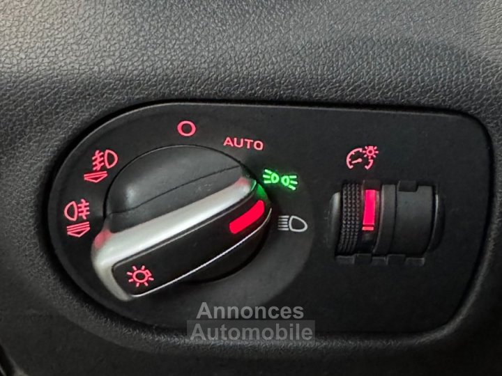 Audi A1 16 TDI 105 S LINE - 26