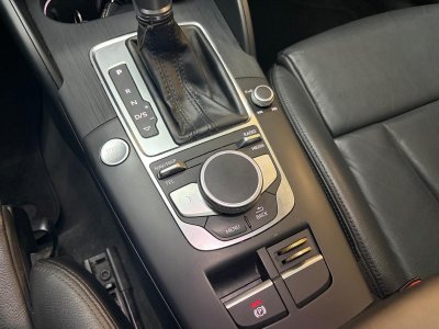 Audi A3 20 TDI 150 S tronic 7 Design Luxe / Garantie 6 mois / DISTRIBUTION OK - 17